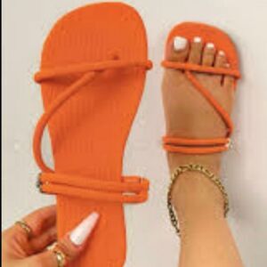 BRAND NEW STEVE MADDEN VIBANT ORANGE WOMENS SANDAL S